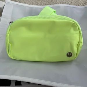 Lululemon Everywhere Belt Bag NWT: Faded Zap